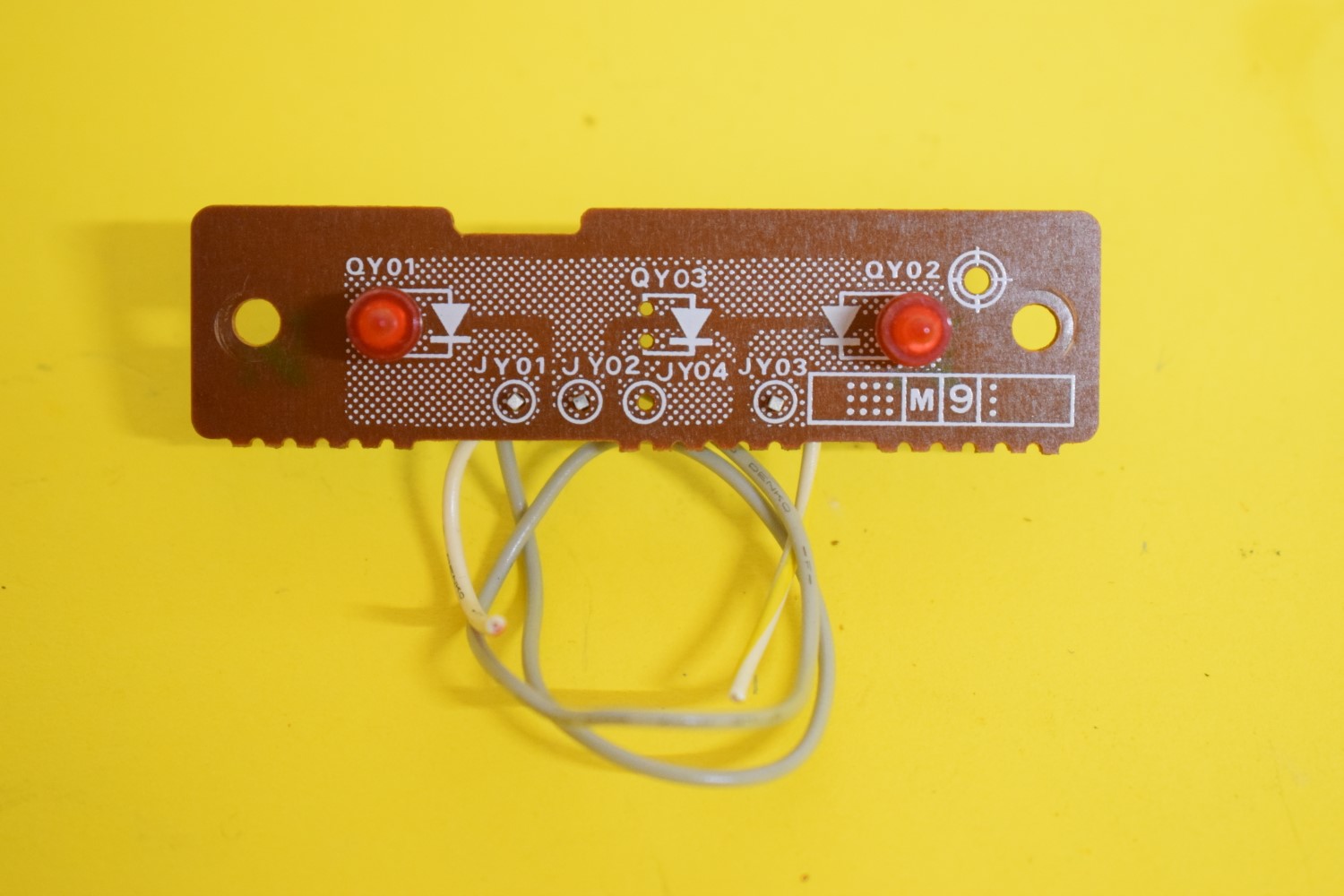 Marantz 2100 Tuner – AM/FM Indicator Lights Print Plate YH2991041-0  			